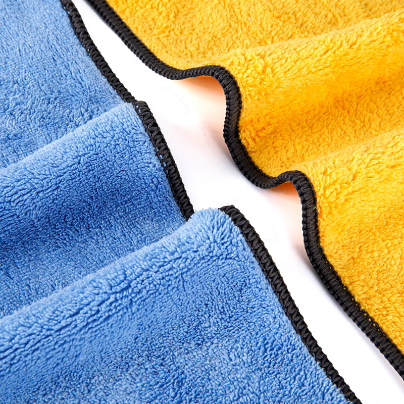 كيف يمكن مقارنة منشفة تنظيف الحمام بمناديل التنظيف التي تستخدم لمرة واحدة من حيث الفعالية؟